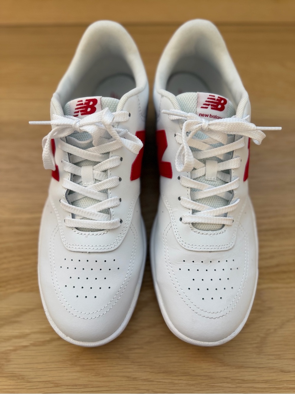 New Balance Men’s White Sneakers with Red 'N' Logo - Size US 11 - Picture 2 of 8